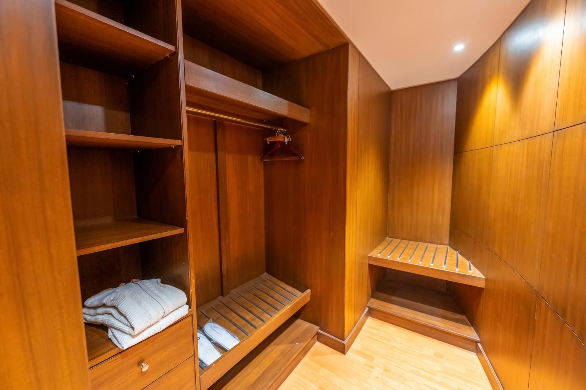 O Hotel פונה מראה חיצוני תמונה A locker room at the National Museum of Scotland
