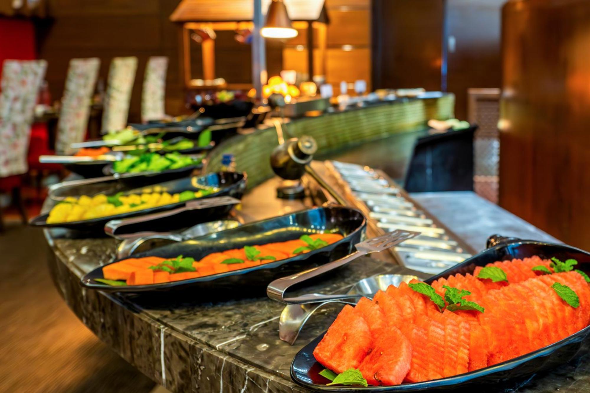 O Hotel פונה מראה חיצוני תמונה A salad bar