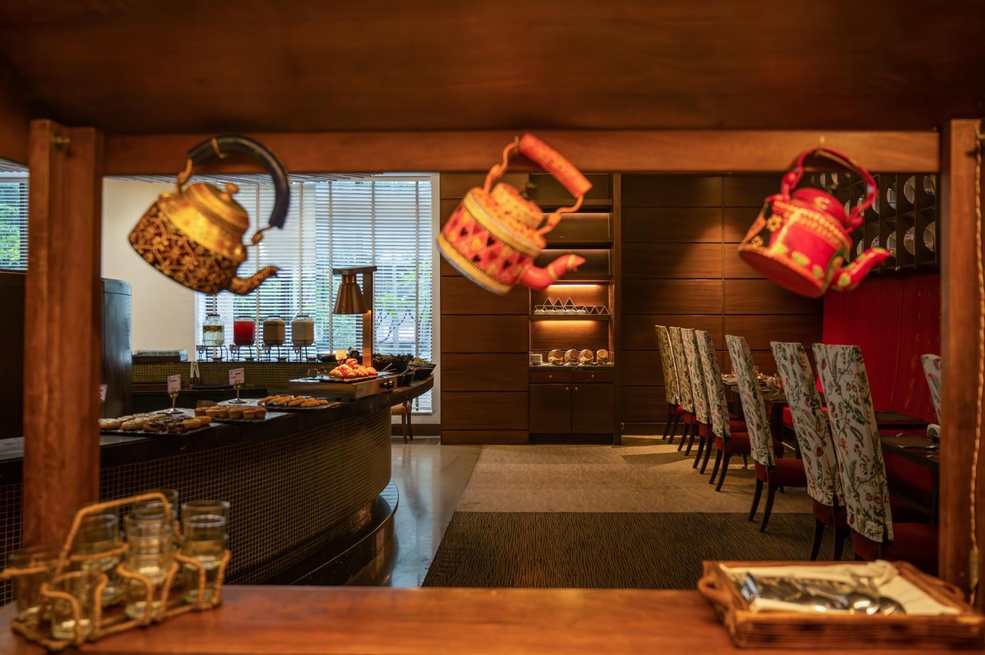 O Hotel פונה מראה חיצוני תמונה Interior of the restaurant
