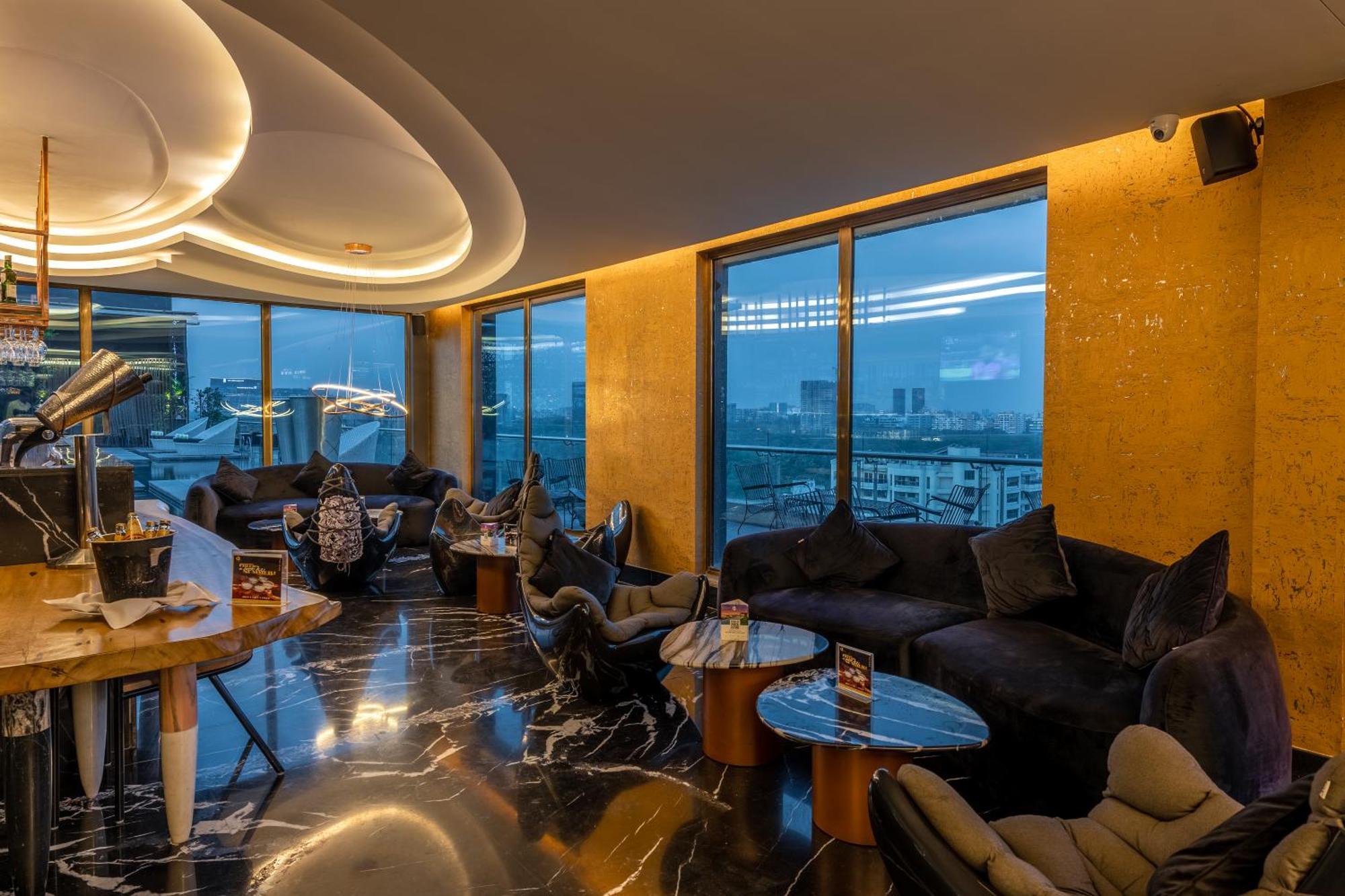 O Hotel פונה מראה חיצוני תמונה The 360° Lounge